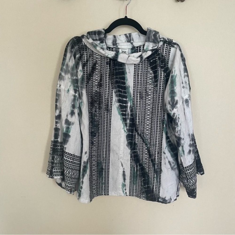 Ivy Jane Funnel Neck Tie Dye Embroidered Popover S M